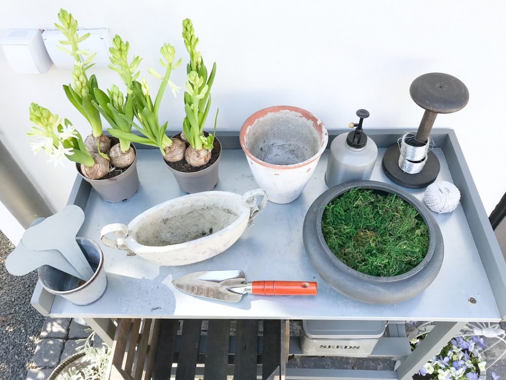 stół ogrodowy, stół do przesadzania roślin, stół z blatem roboczym