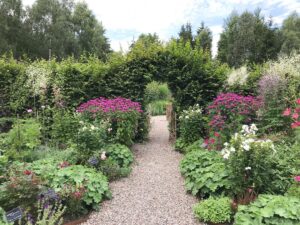 ogród Bellingham, ogród angielski, ogród w stylu angielskim, ogród na kaszubach, kaszuby co zwiedzać, atrakcja na Kaszubach, inspiracje ogrodowe, parter ogrodowy